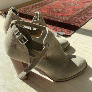Frye Margaret Boots Gray Suede Size 8